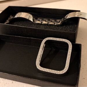 Crystal Pavé Apple Watch Bezel Cover - Silver
